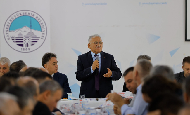 BAŞKAN BÜYÜKKILIÇ’TAN DEVELİ ÇIKARMASI: MUHTARLARLA BULUŞTU, YATIRIMLARI İNCELEDİ